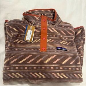 NWT Patagonia pullover size S brand new